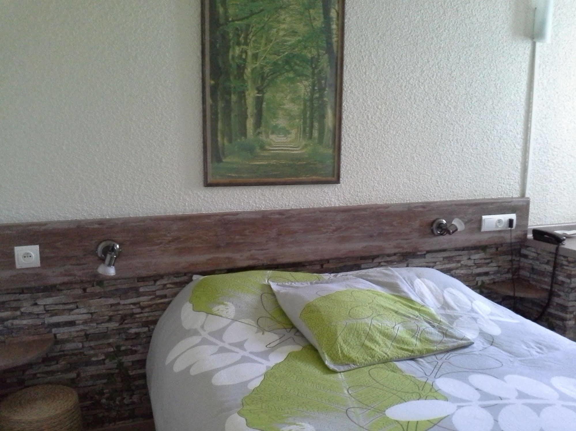 Contact Hotel Poitiers