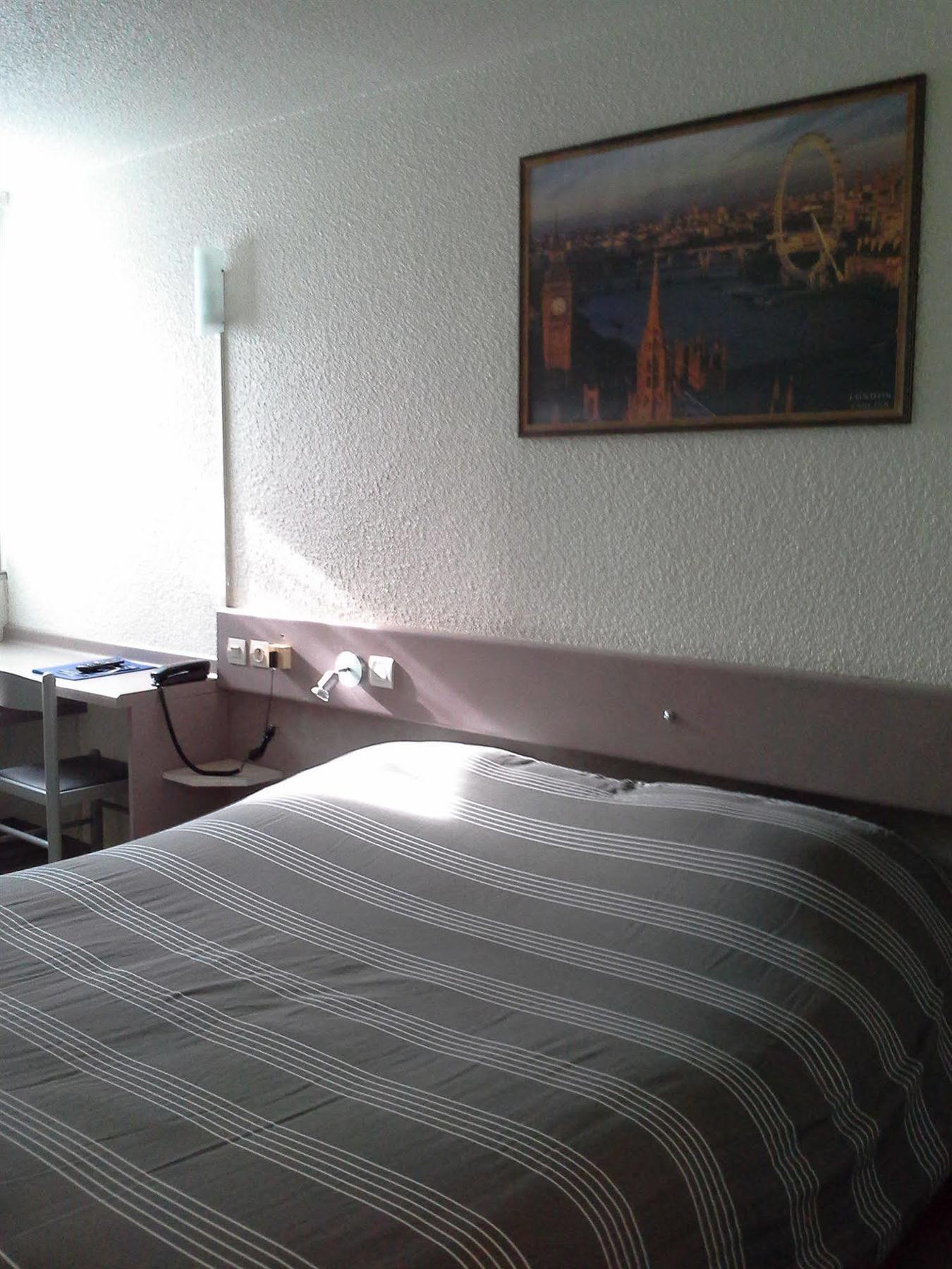 Contact Hotel 2*