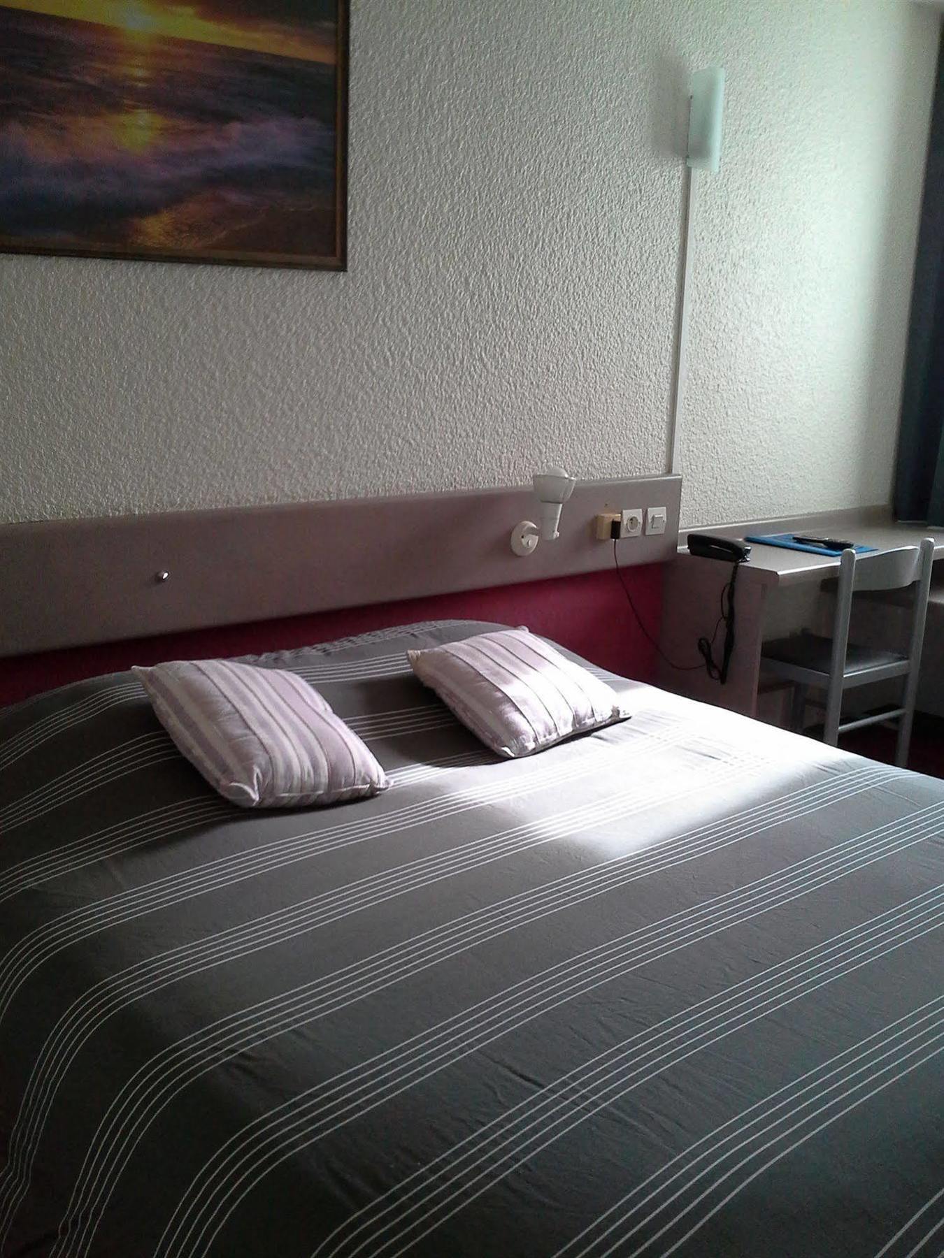 Contact Poitiers