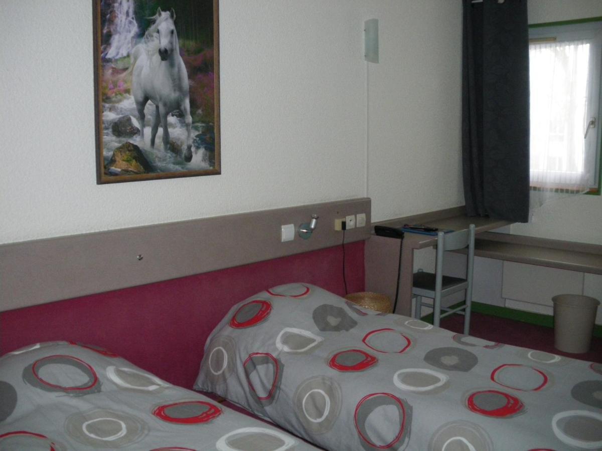 Hotel Contact
